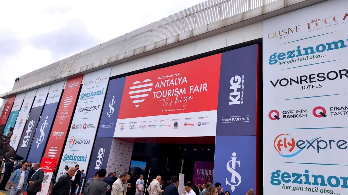 Turizm geleceğe koşuyor… Ama Eski Ayakkabılarla